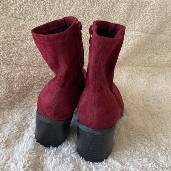 Burgundy Suede ankle boots - Picture 2 of 7